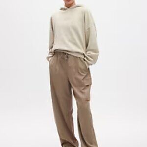 GapFit Parachute Runaround Pants - Size S